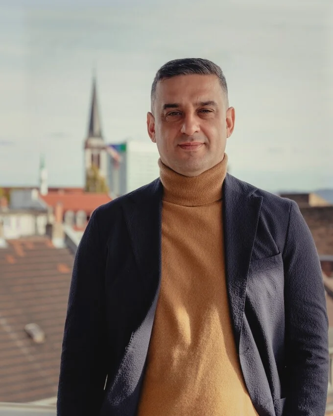 Tünay Bakar, Principal von Löwenstein Concept